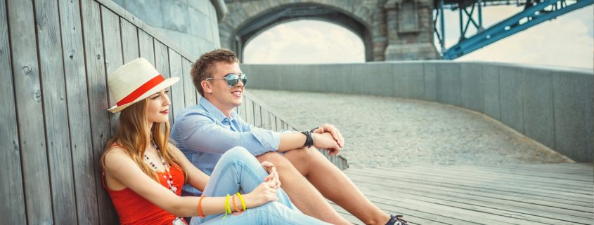 couple-sitting